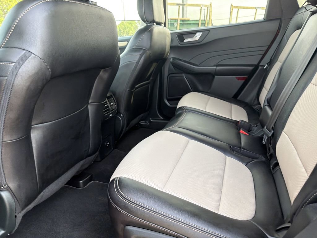 Certified 2022 Ford Escape Titanium w/ Titanium Elite Package image 14