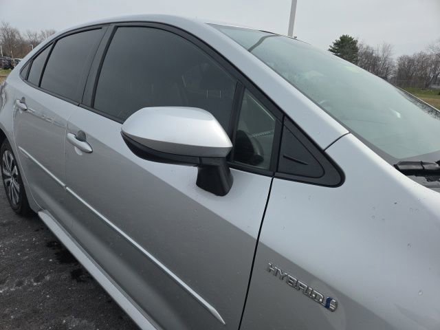 Used 2021 Toyota Corolla LE image 8
