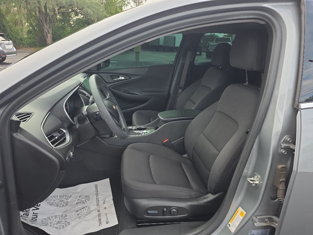 Used 2023 Chevrolet Malibu LT FWD image 10