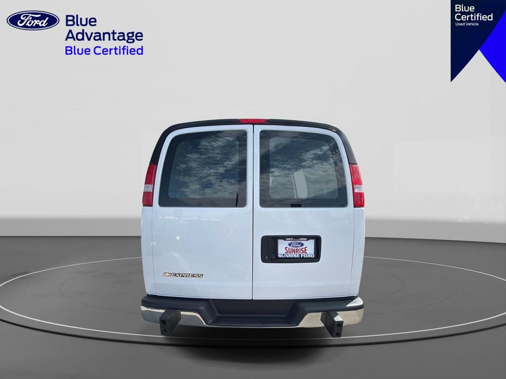 Used 2025 Chevrolet Express 2500 w/ Driver Convenience Package RWD image 6