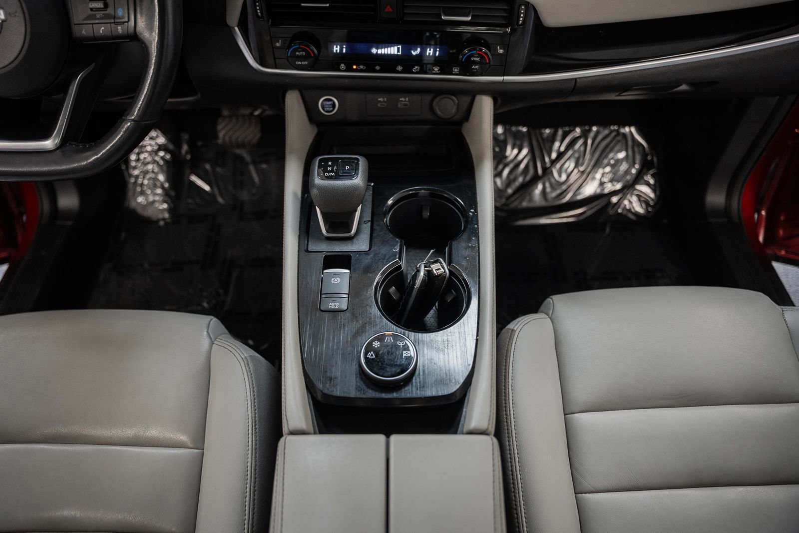 Used 2023 Nissan Rogue SL image 30