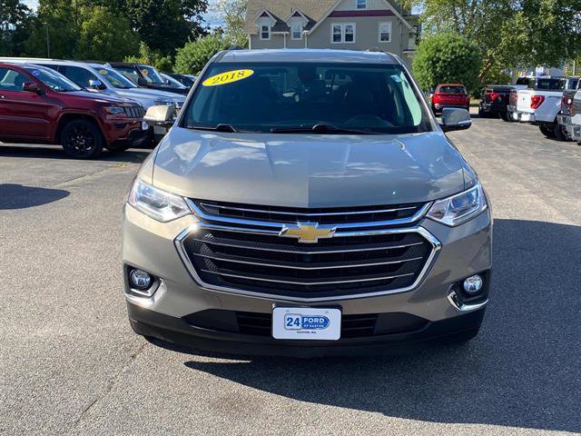 Used 2018 Chevrolet Traverse LT image 2
