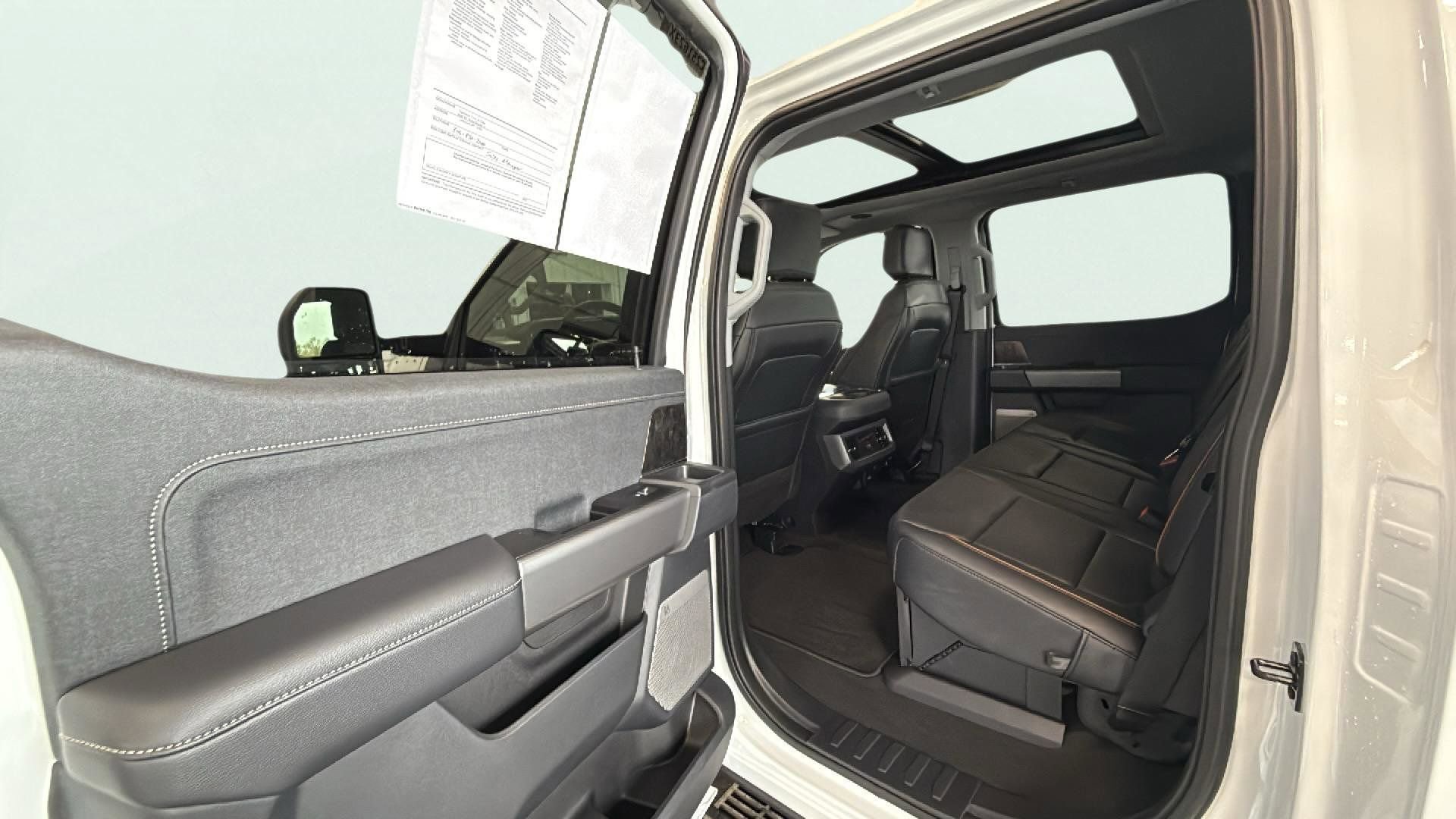 Certified 2025 Ford F250 Lariat w/ Lariat Ultimate Package image 28