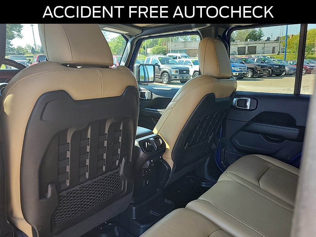 Used 2019 Jeep Wrangler Unlimited Rubicon w/ Dual Top Group AWD/4WD image 12