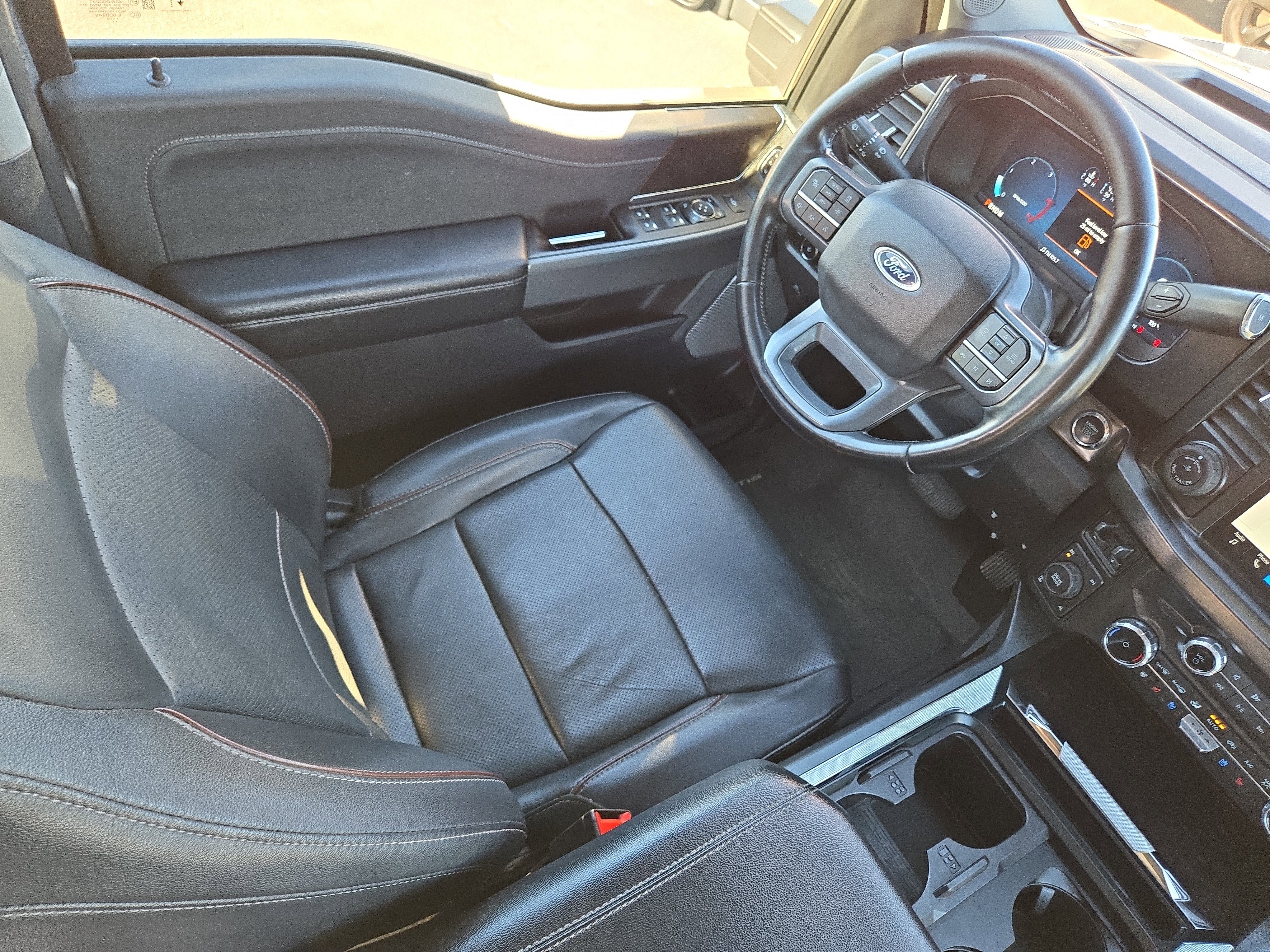 Certified 2023 Ford F250 Lariat w/ Lariat Ultimate Package image 18