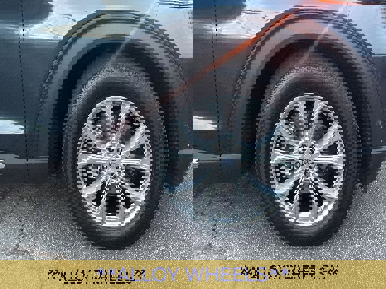 Certified 2024 Ford Explorer XLT w/ Equipment Group 202A image 14