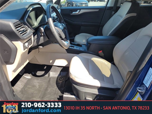 Certified 2022 Ford Escape SEL w/ Technology Package image 18