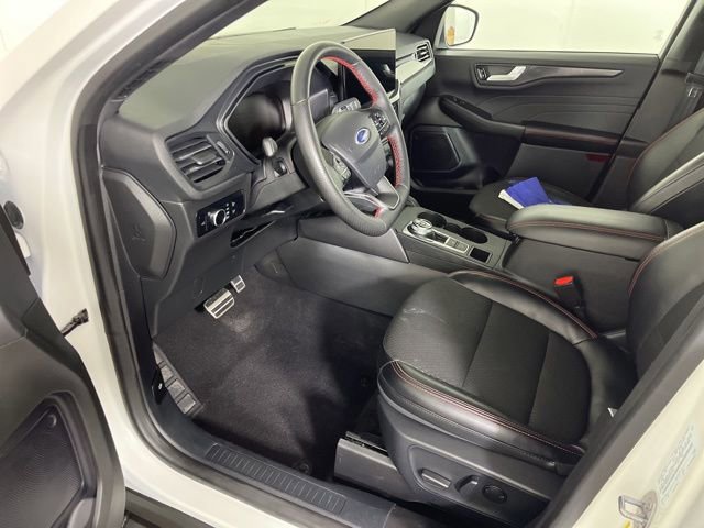 Certified 2024 Ford Escape ST-Line w/ Tech Pack #1 image 13