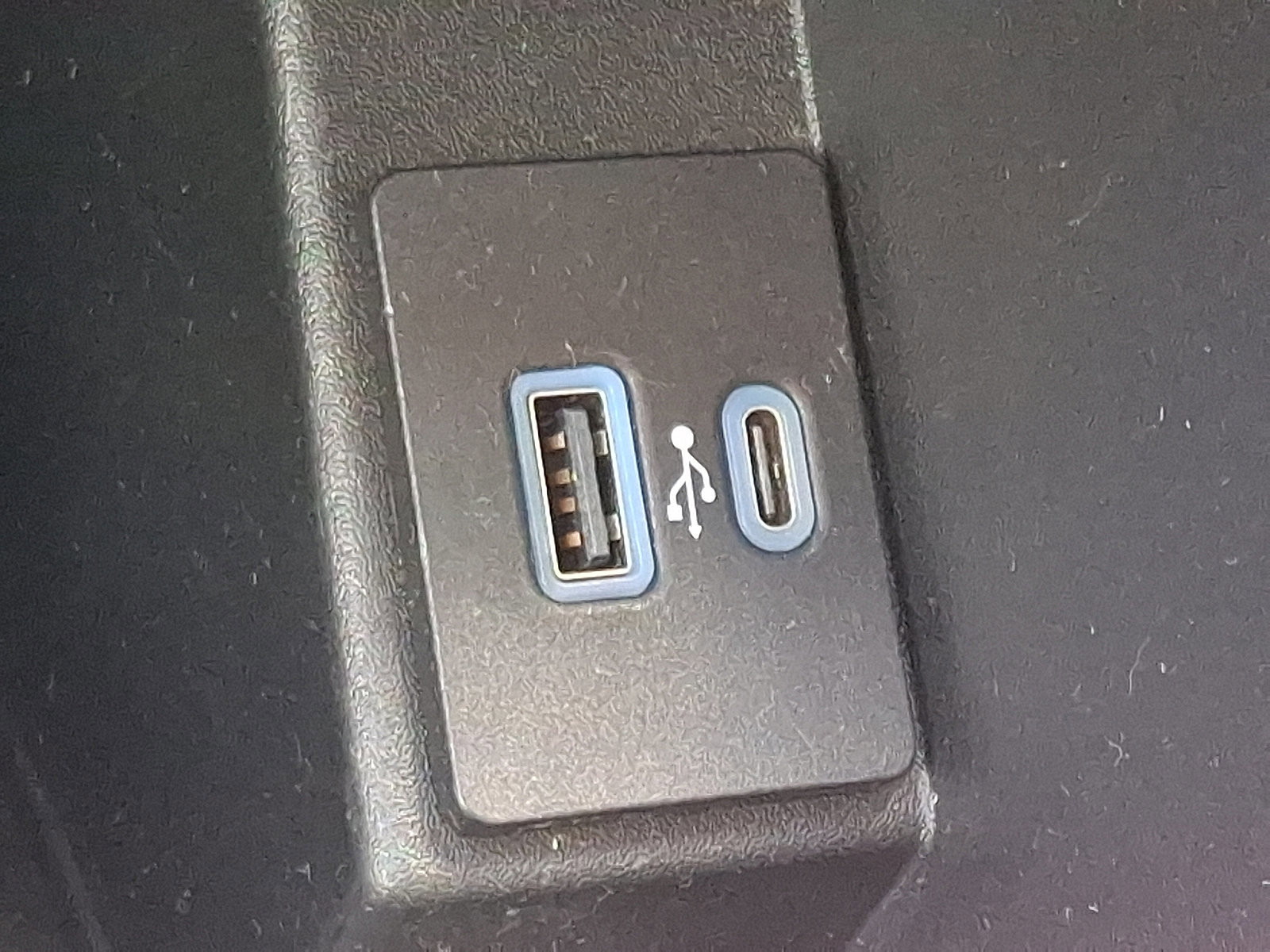 Certified 2022 Ford Edge SEL w/ Convenience Package image 25