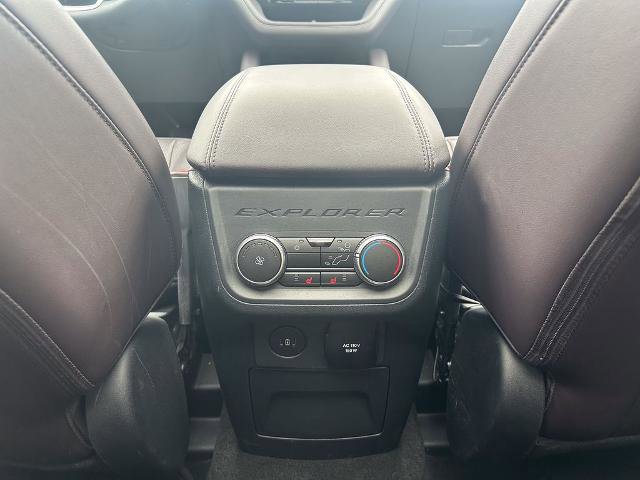Certified 2025 Ford Explorer Platinum w/ LUX Leather Package image 39