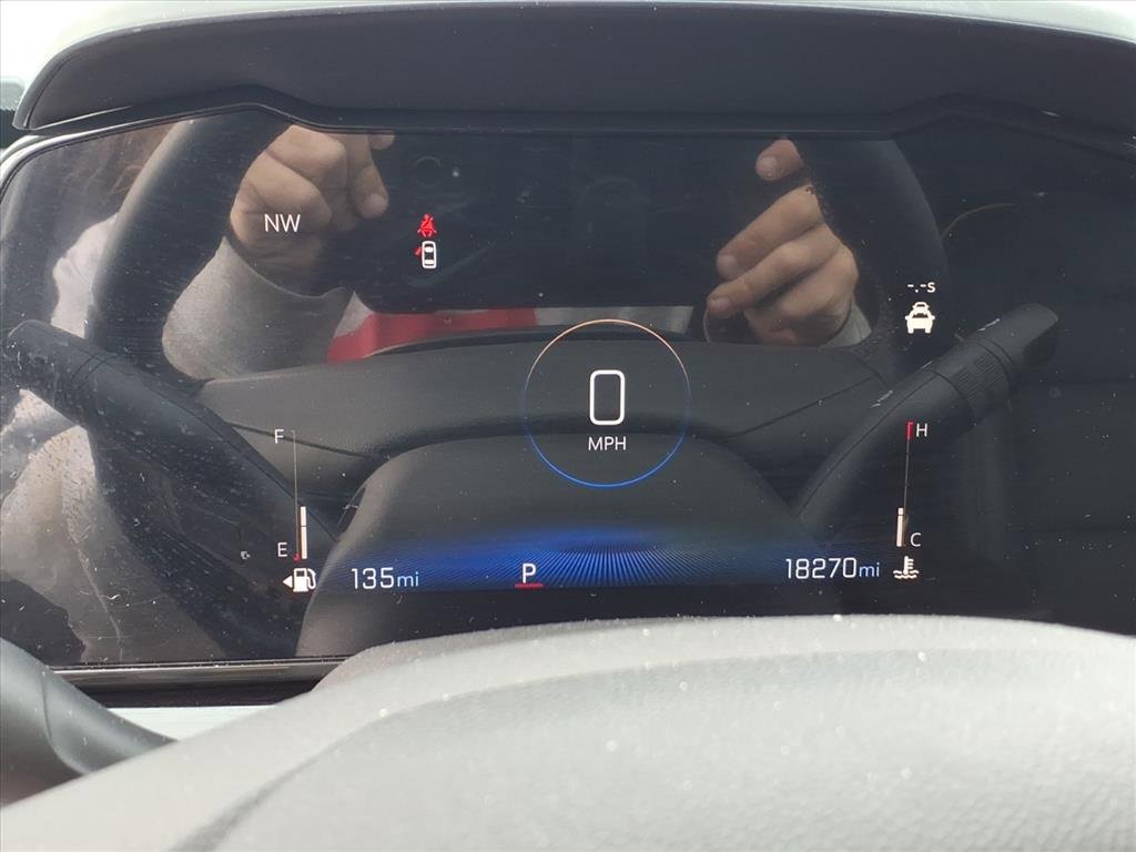 Used 2024 Chevrolet Trax ACTIV w/ Sunroof Package image 22