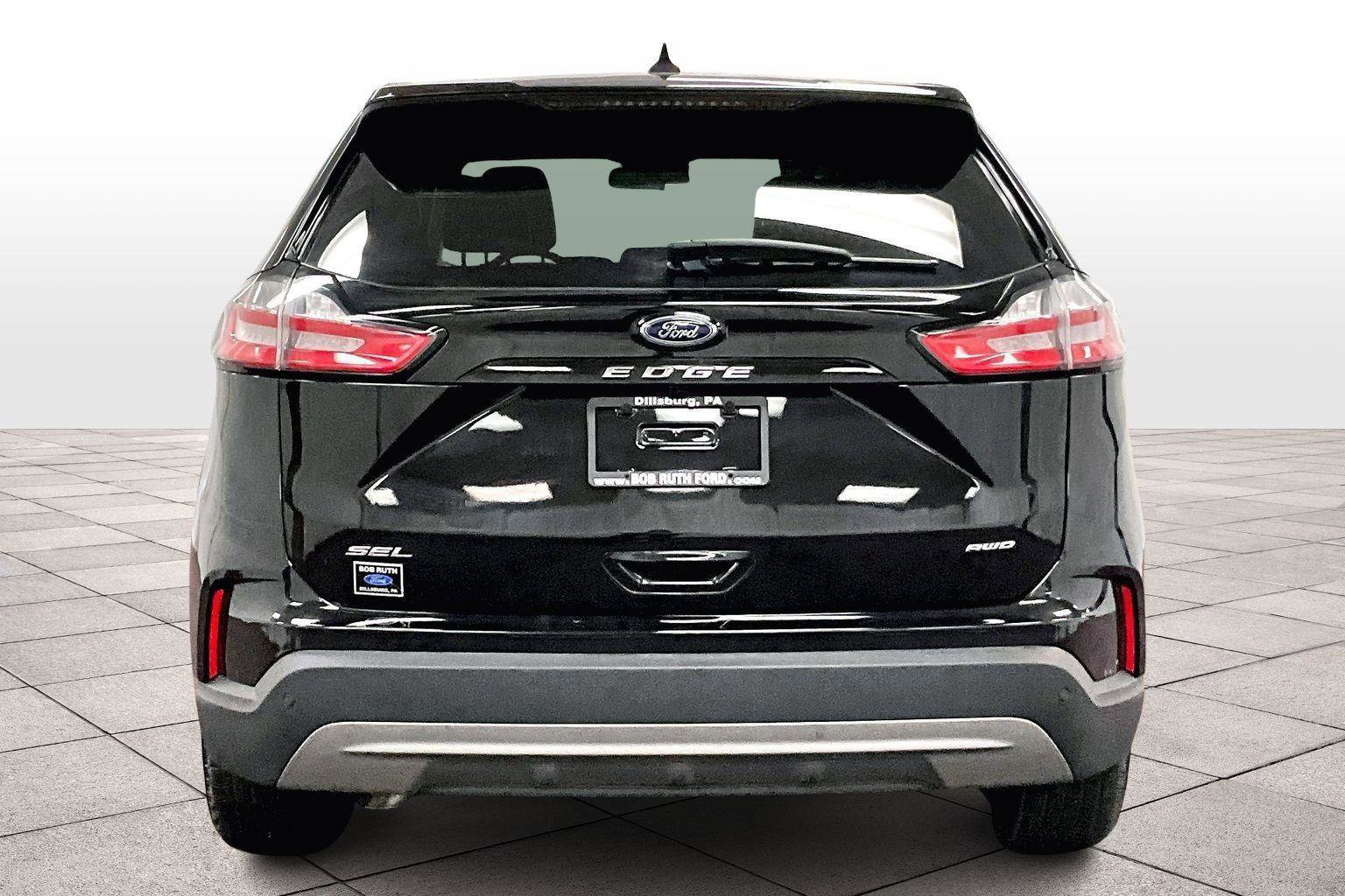 Certified 2022 Ford Edge SEL w/ Convenience Package image 2