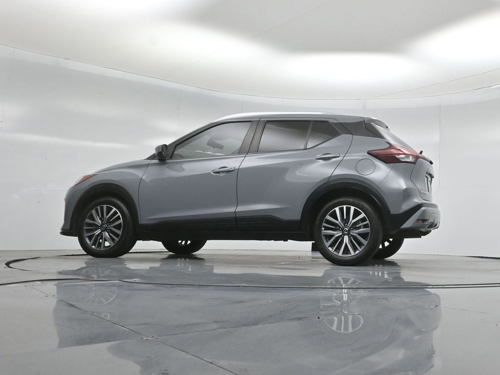 Used 2021 Nissan Kicks SV image 26