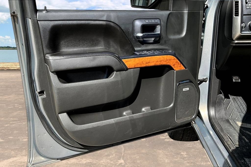 Used 2017 Chevrolet Silverado 1500 High Country RWD image 23