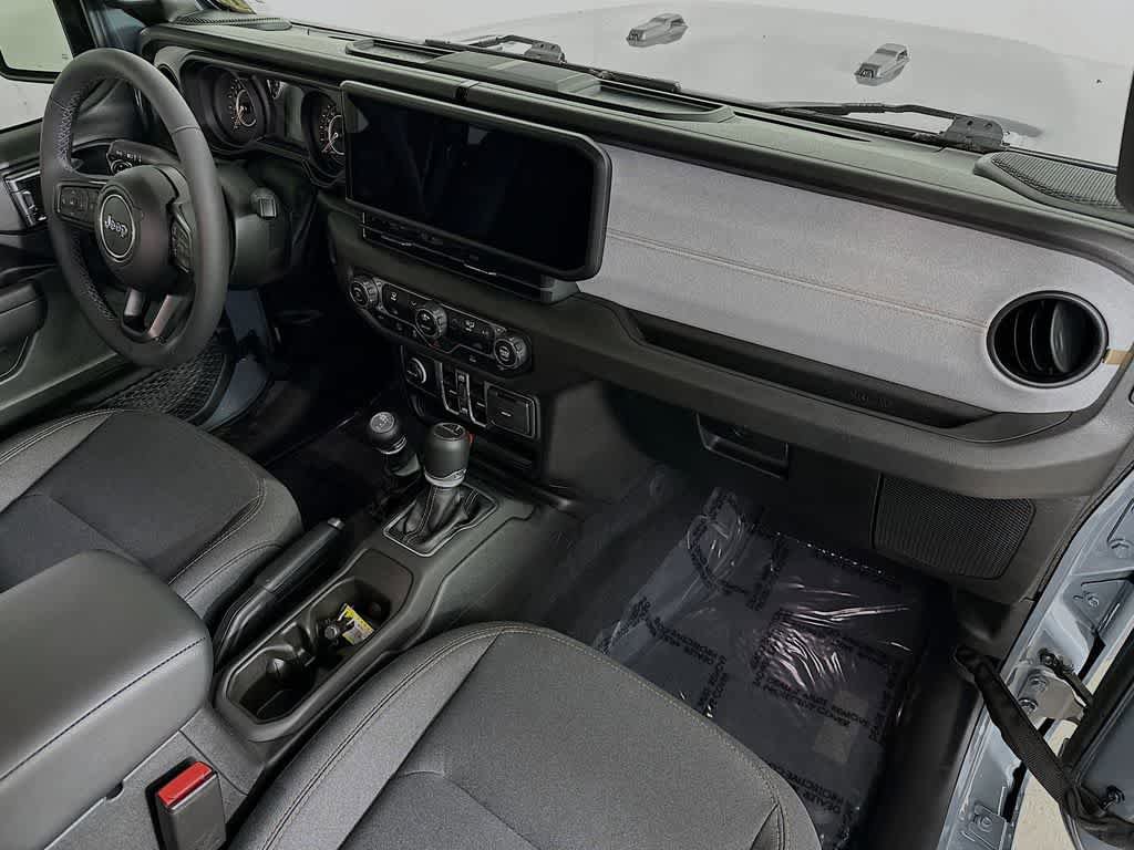Used 2025 Jeep Gladiator Sport AWD/4WD image 31