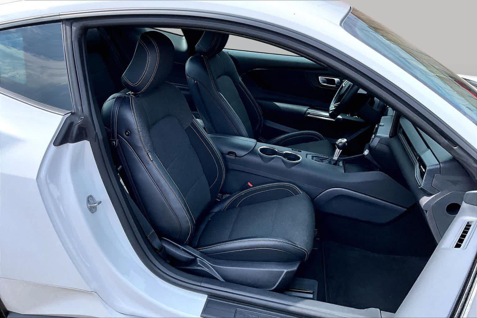 Certified 2025 Ford Mustang Coupe RWD image 9