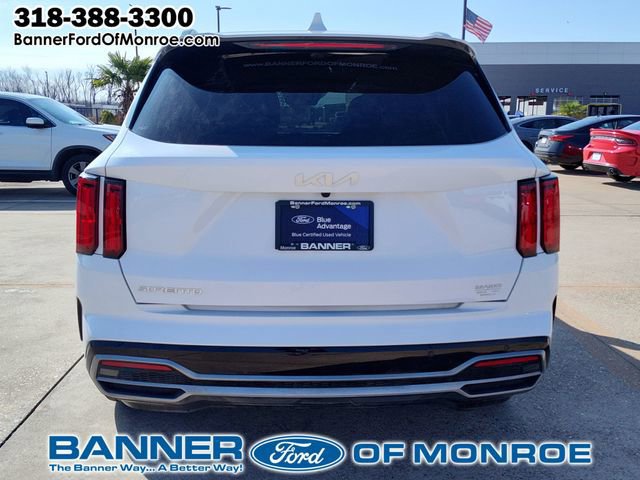 Used 2023 Kia Sorento SX image 4
