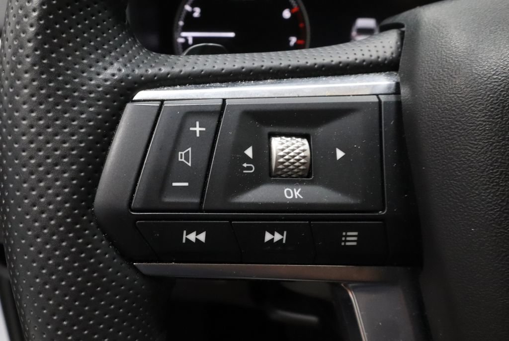 Used 2025 Mitsubishi Outlander SE FWD image 27