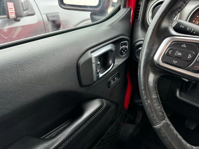 Used 2018 Jeep Wrangler Unlimited Sahara w/ Cold Weather Group image 34