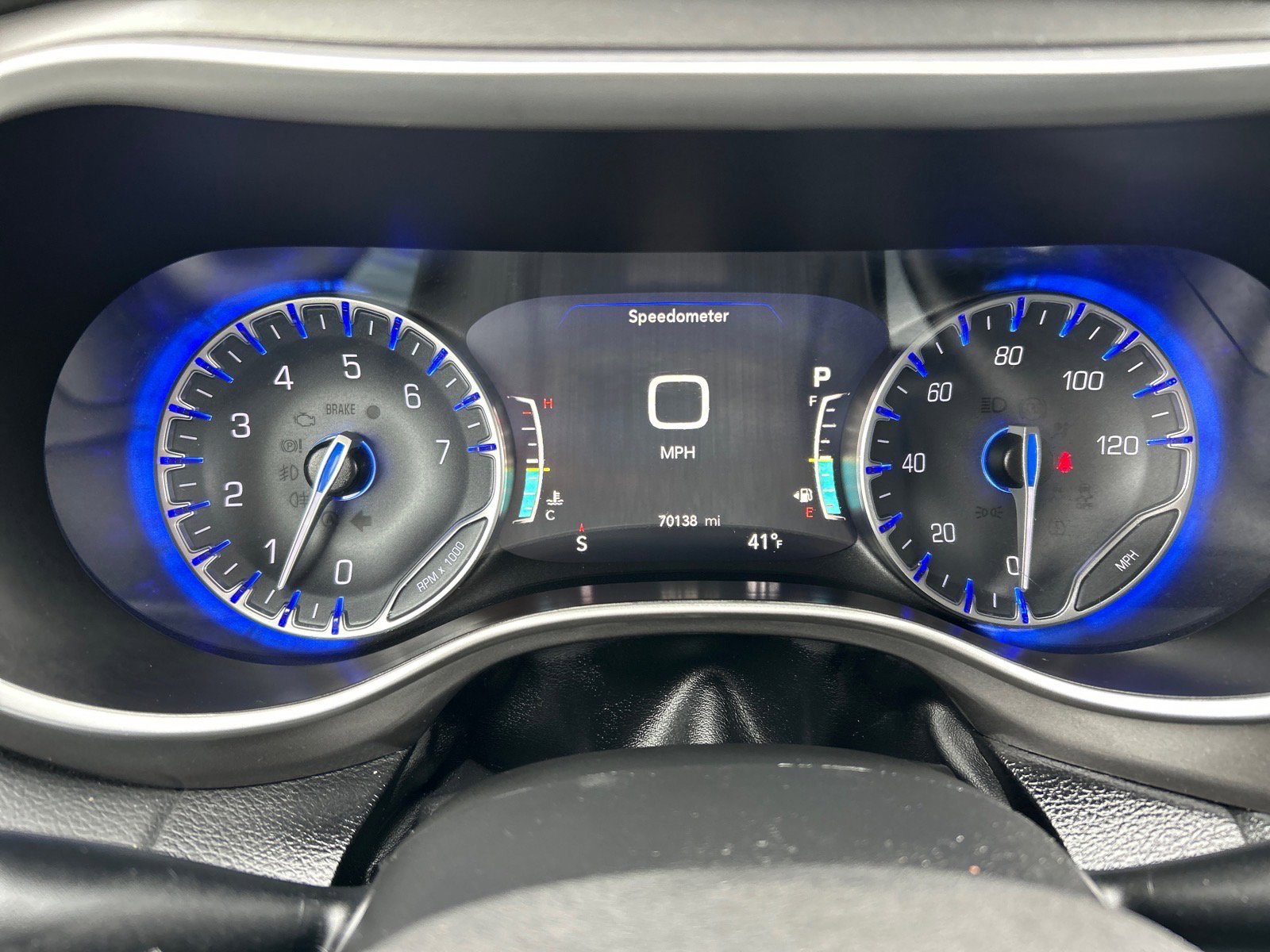 Used 2023 Chrysler Pacifica Touring-L image 27