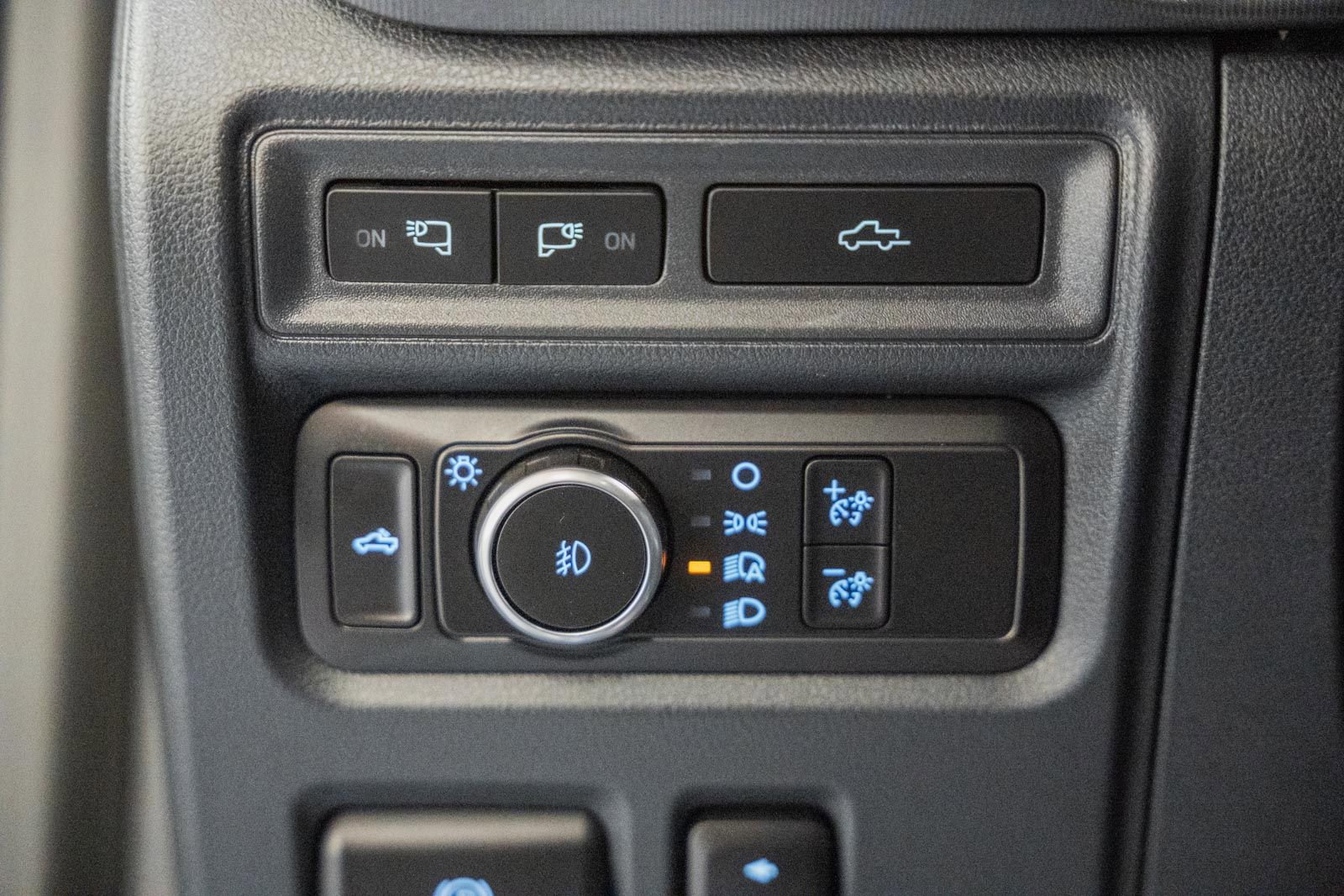 Certified 2022 Ford F150 Platinum w/ FX4 Off-Road Package image 50