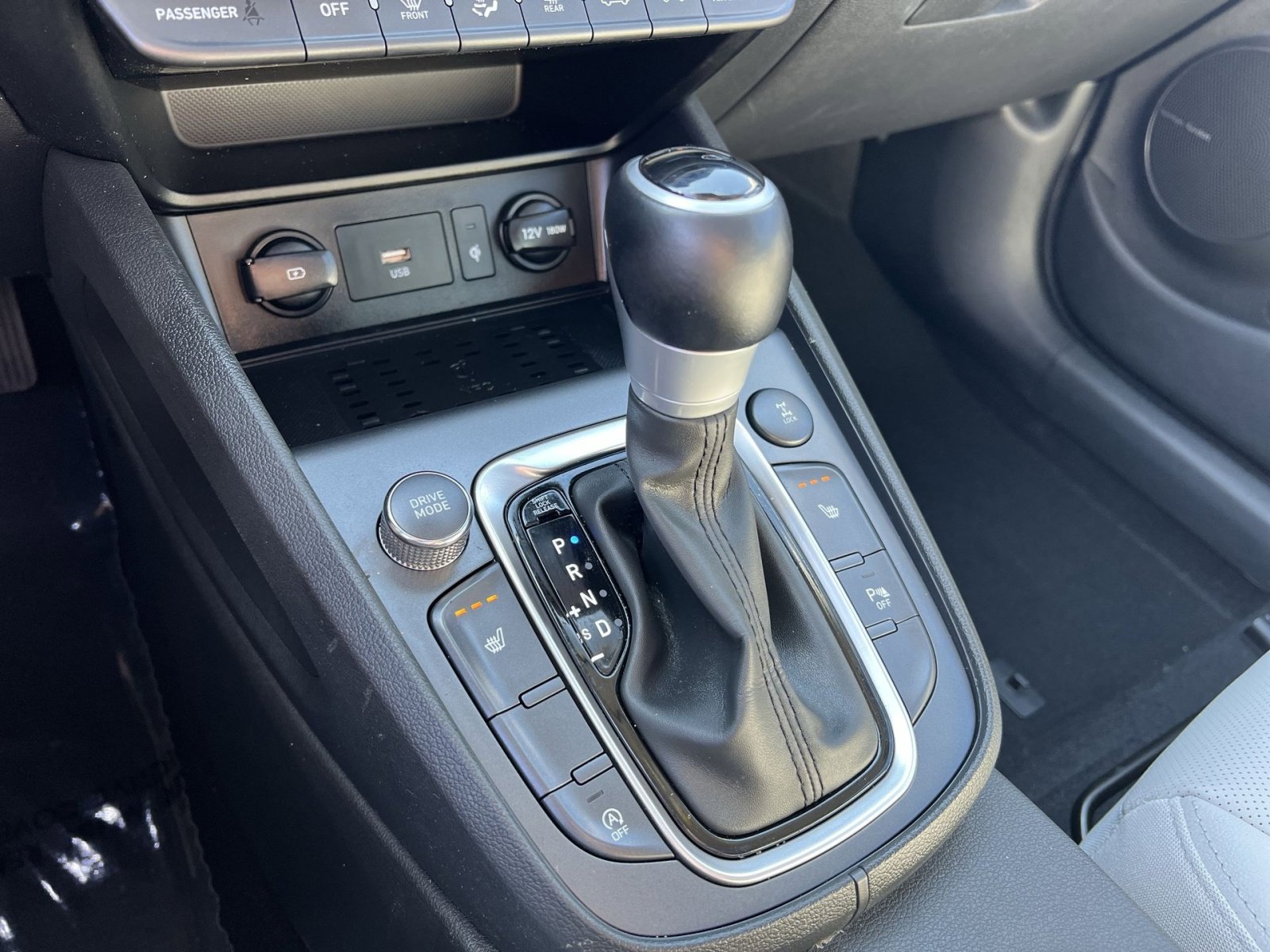 Used 2023 Hyundai Kona Limited AWD/4WD image 30