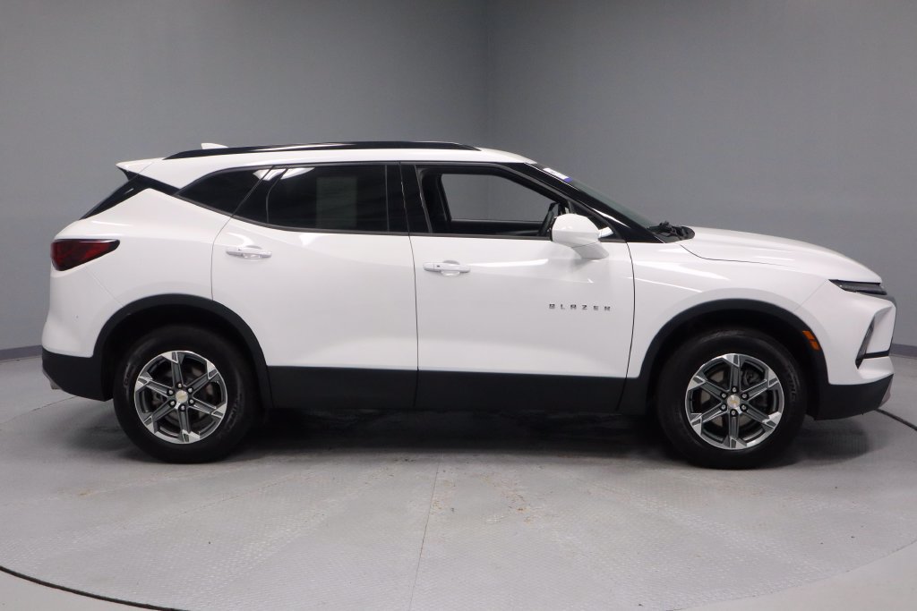 Used 2024 Chevrolet Blazer LT w/ Convenience Package FWD image 12