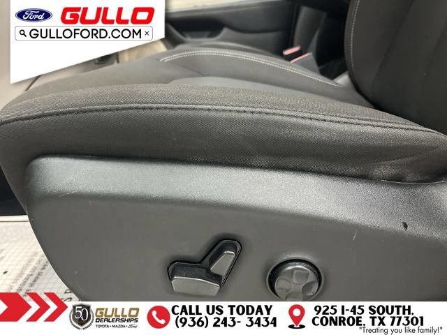 Used 2023 Chrysler Voyager LX FWD image 22