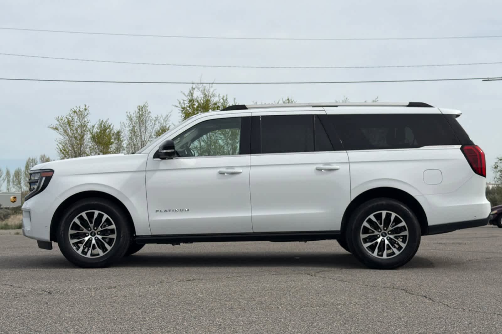 Certified 2025 Ford Expedition Max Platinum AWD/4WD image 5