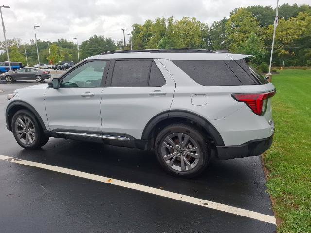 Certified 2025 Ford Explorer Active w/ Active Comfort Package AWD/4WD image 3