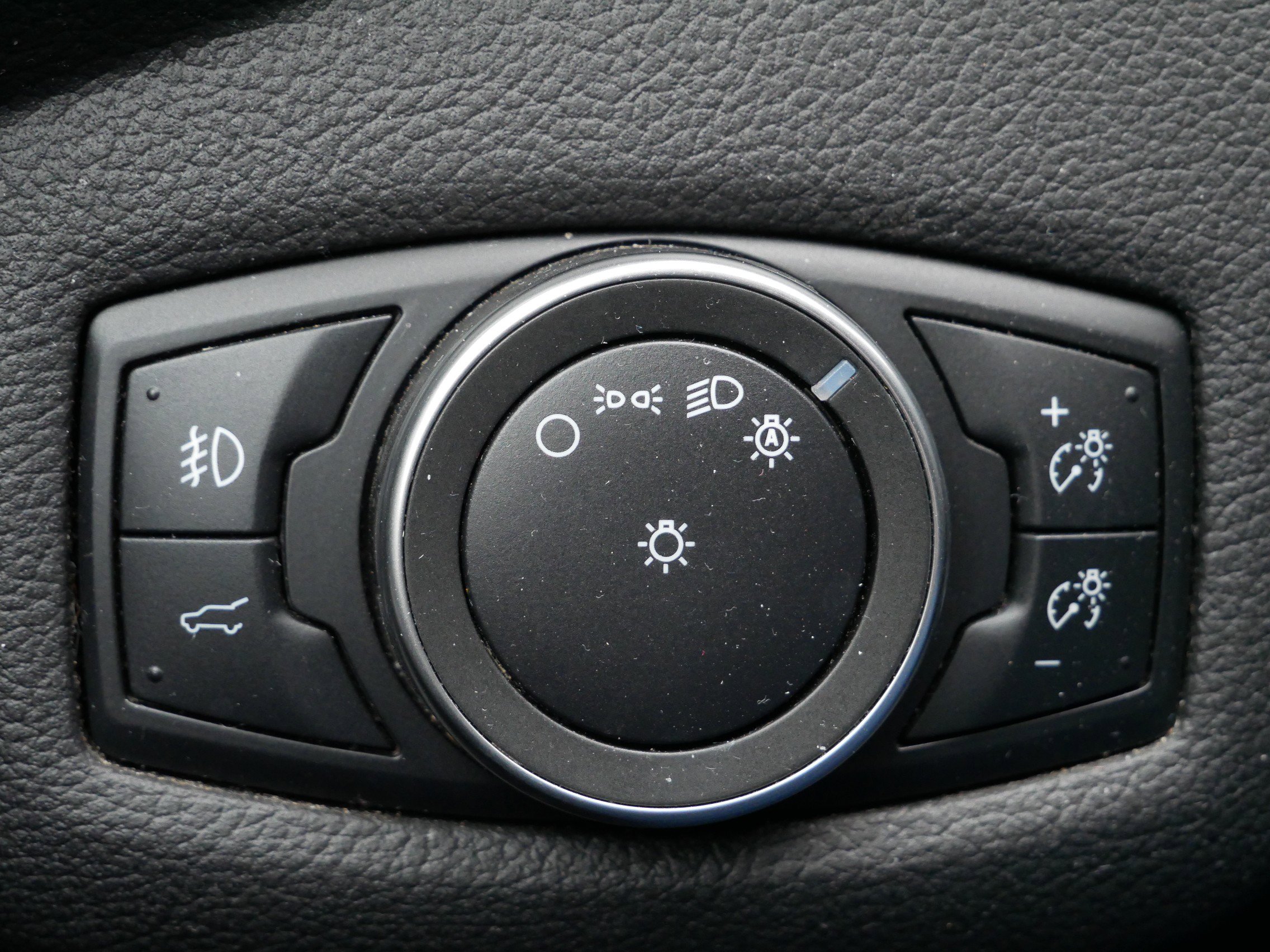 Certified 2019 Ford Escape Titanium image 17