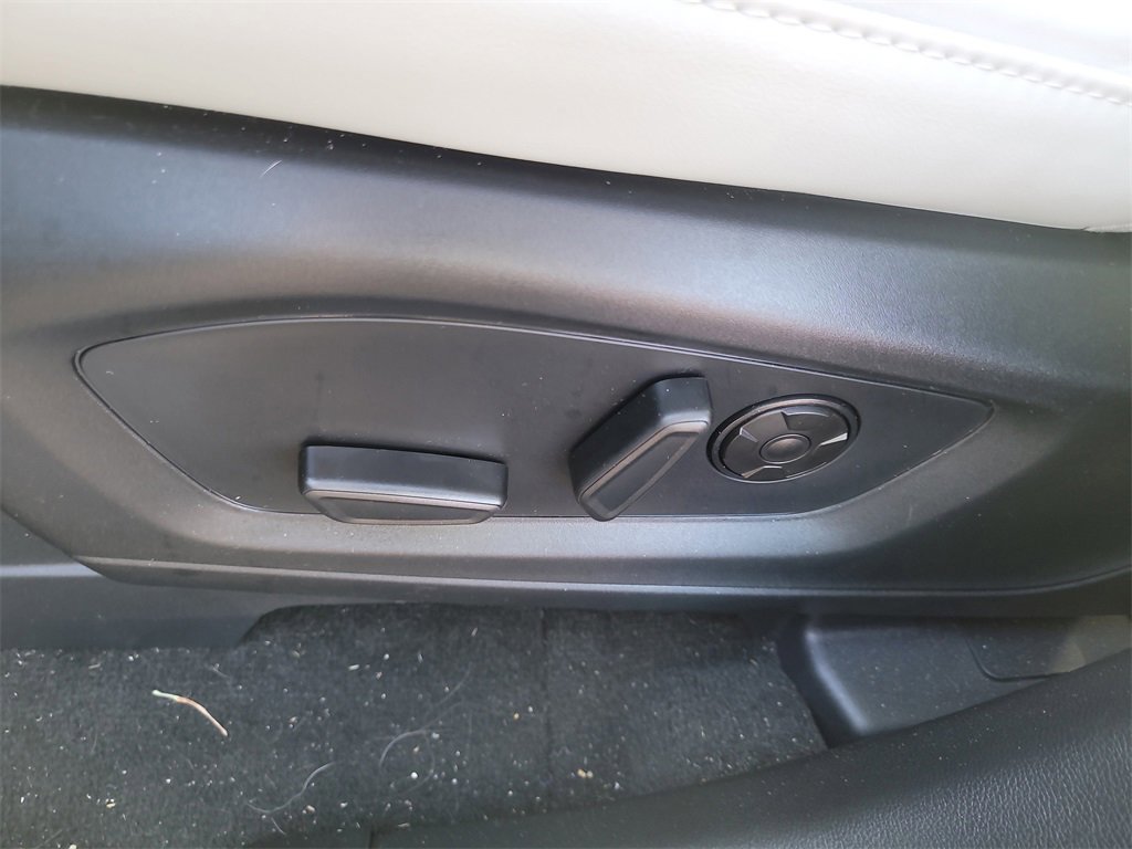 Certified 2025 Ford Explorer Platinum w/ Ultimate Package image 20