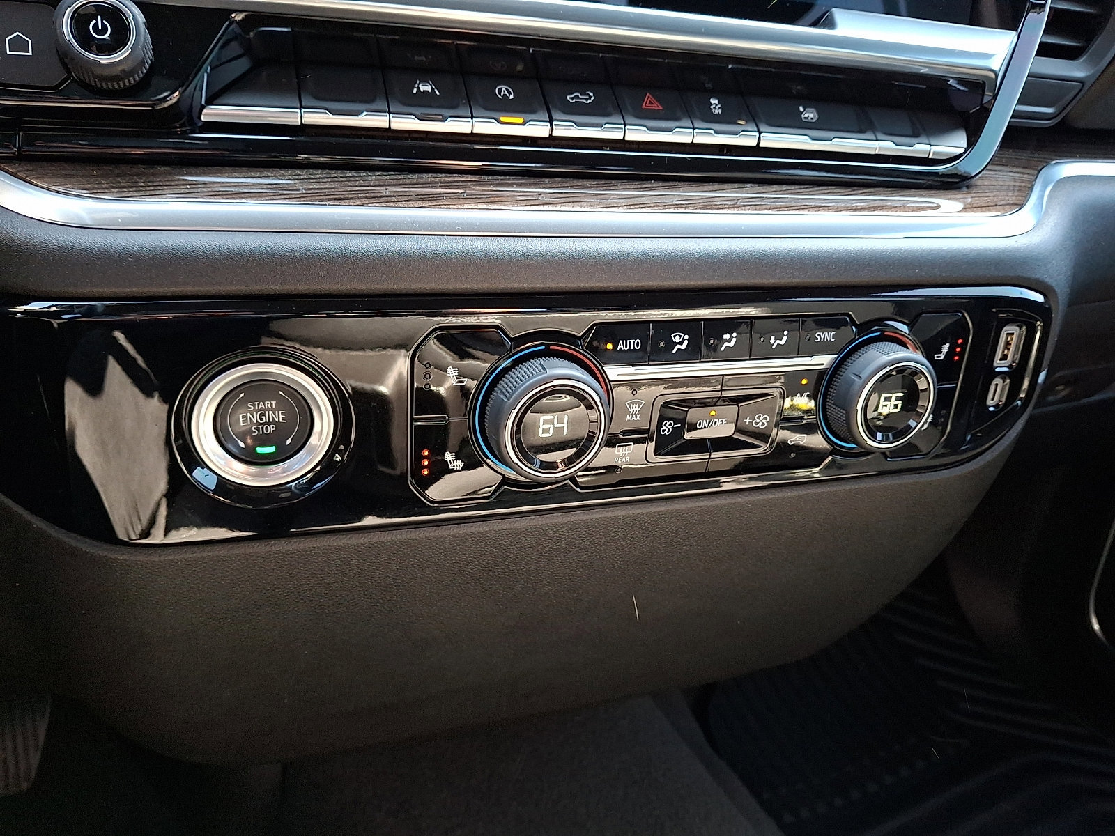 Used 2024 Chevrolet Silverado 1500 LT image 18