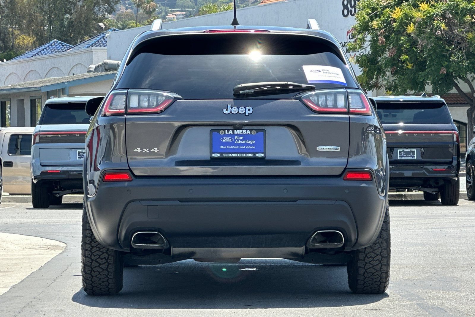 Used 2020 Jeep Cherokee Latitude Plus w/ Comfort/Convenience Group AWD/4WD image 4