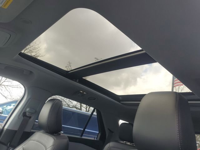 Certified 2023 Ford Explorer XLT w/ Equipment Group 202A image 25