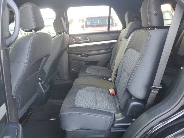 Certified 2017 Ford Explorer XLT image 9