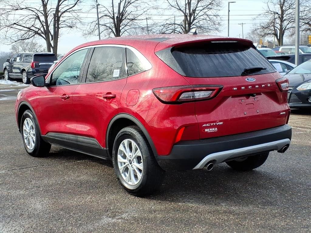 Certified 2023 Ford Escape Active image 3