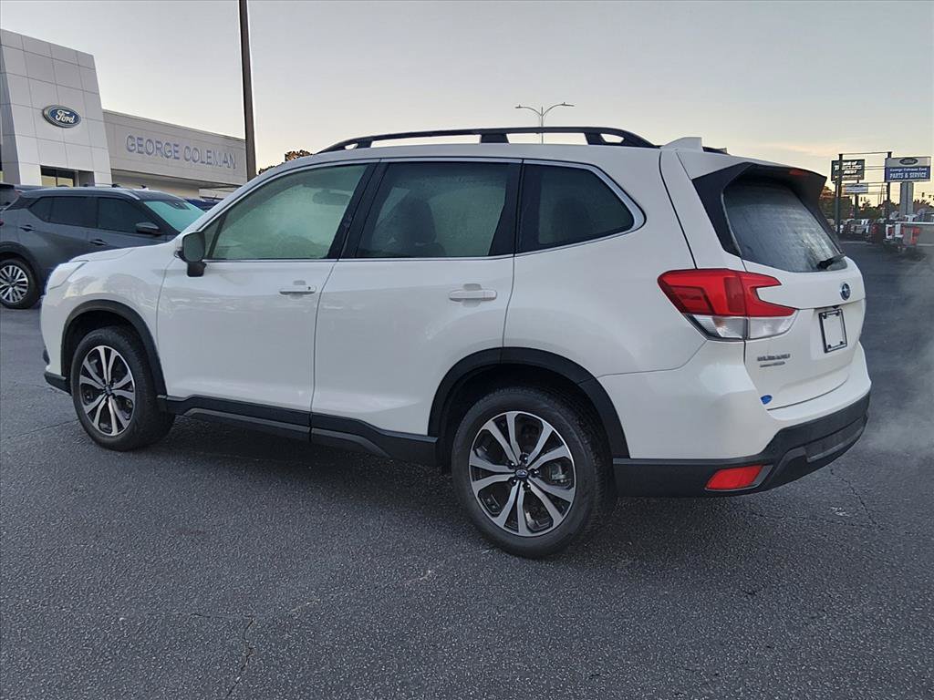 Used 2023 Subaru Forester Limited AWD/4WD image 6