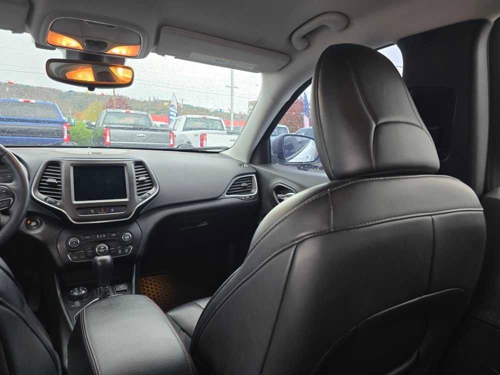 Used 2021 Jeep Cherokee Trailhawk w/ Trailer Tow Group image 14