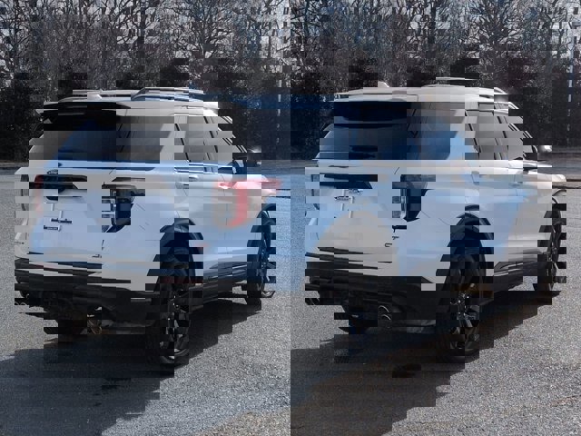 Certified 2023 Ford Explorer ST w/ Equipment Group 401A image 5
