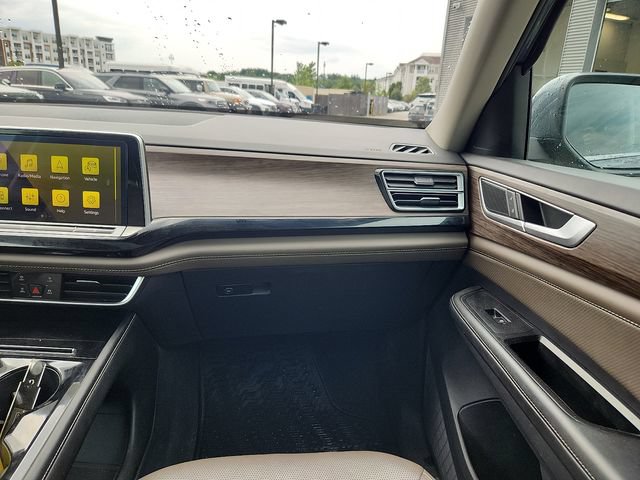 Used 2024 Volkswagen Atlas SEL AWD/4WD image 10