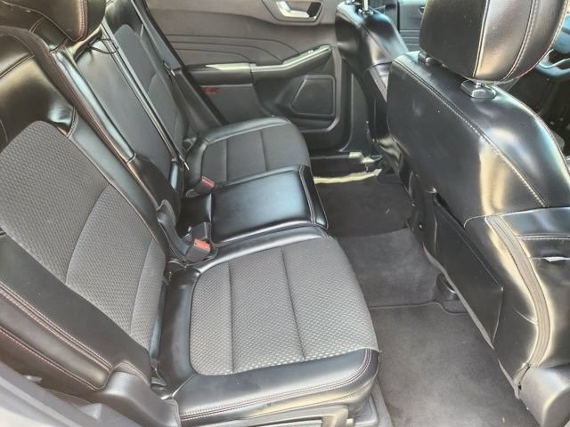 Certified 2024 Ford Escape ST-Line FWD image 31