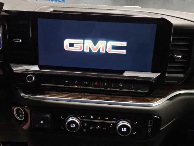 Used 2024 GMC Sierra 1500 Elevation w/ LPO, Elevation Black Package AWD/4WD image 16