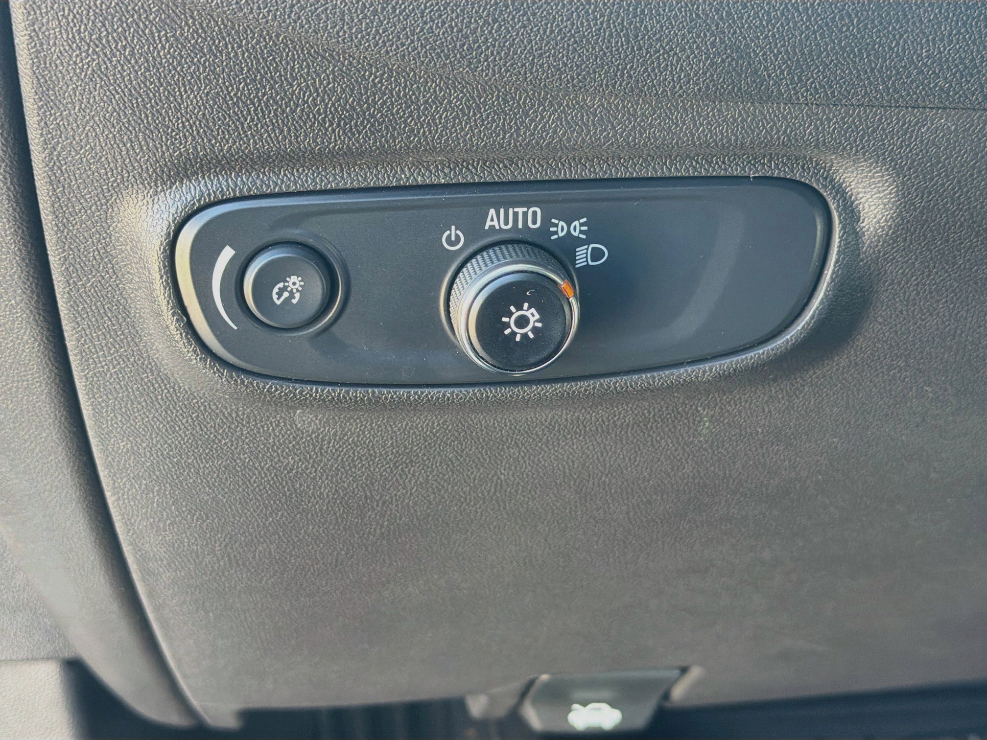 Used 2024 Chevrolet Equinox LT FWD image 13