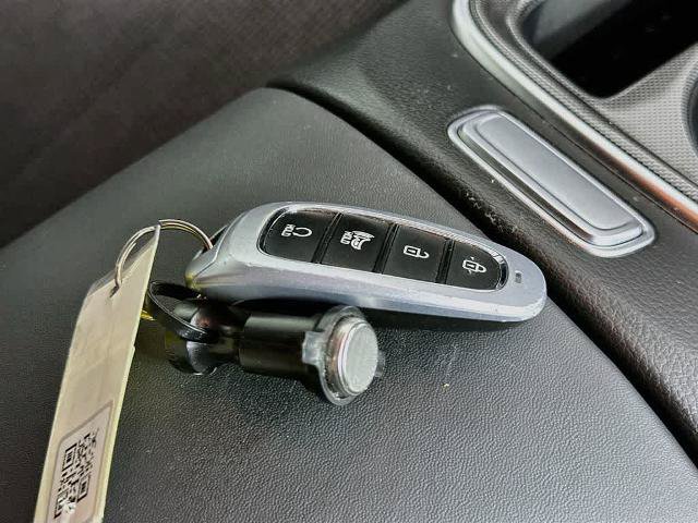Used 2022 Hyundai Santa Fe SEL FWD image 21