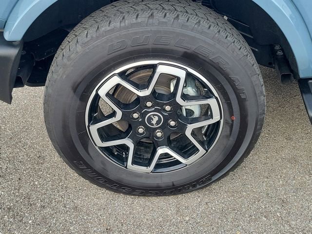 Certified 2025 Ford Bronco Outer Banks AWD/4WD image 9