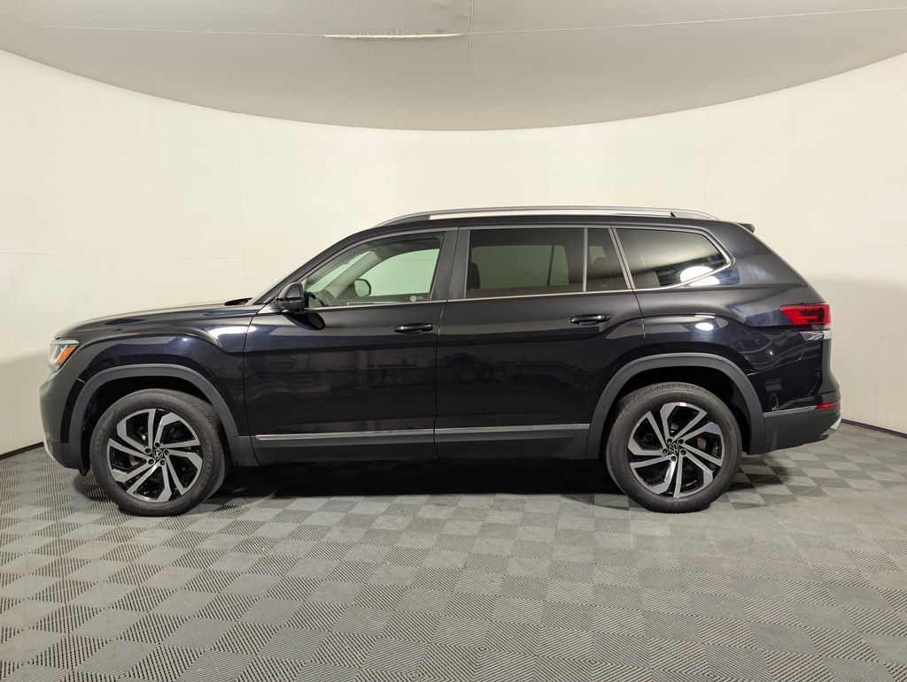 Used 2023 Volkswagen Atlas SEL AWD/4WD image 2