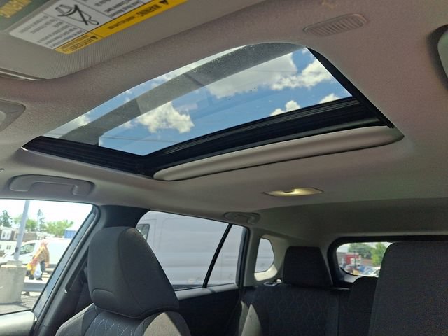 Used 2023 Toyota Corolla Cross LE w/ Moonroof Package FWD image 14