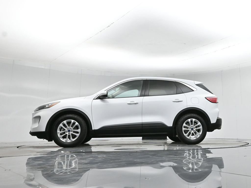 Certified 2020 Ford Escape SE image 22