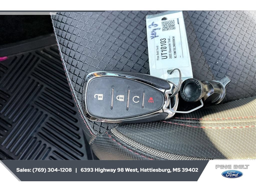 Used 2022 Chevrolet TrailBlazer RS w/ Convenience Package FWD image 9